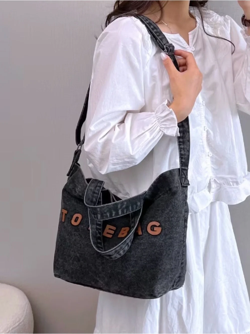 TOTEBAG Black Tote Bag with Shoulder Strap